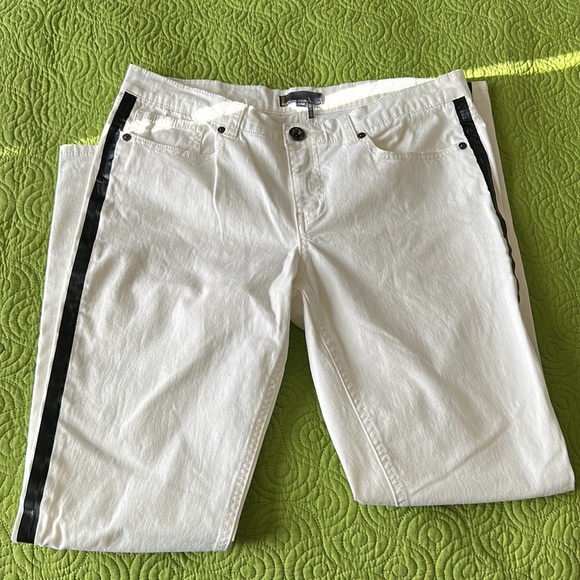 White Jeans - Picture 4 of 7